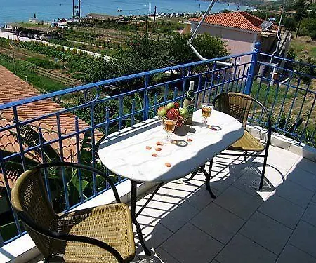 Thomatos Lourdas Beach Apartment Lourdata (Kefalonia)